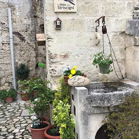 Il Nido Dello Striscignl 3* Matera