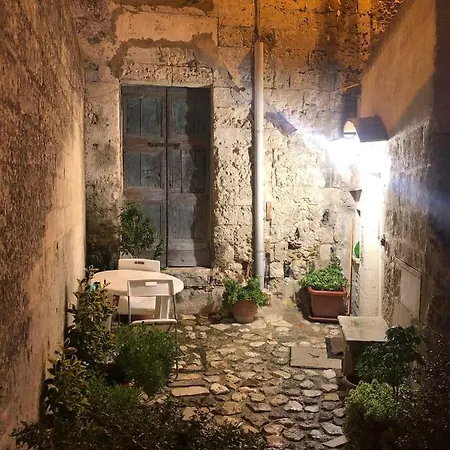 Il Nido Dello Striscignl Hotel 3*